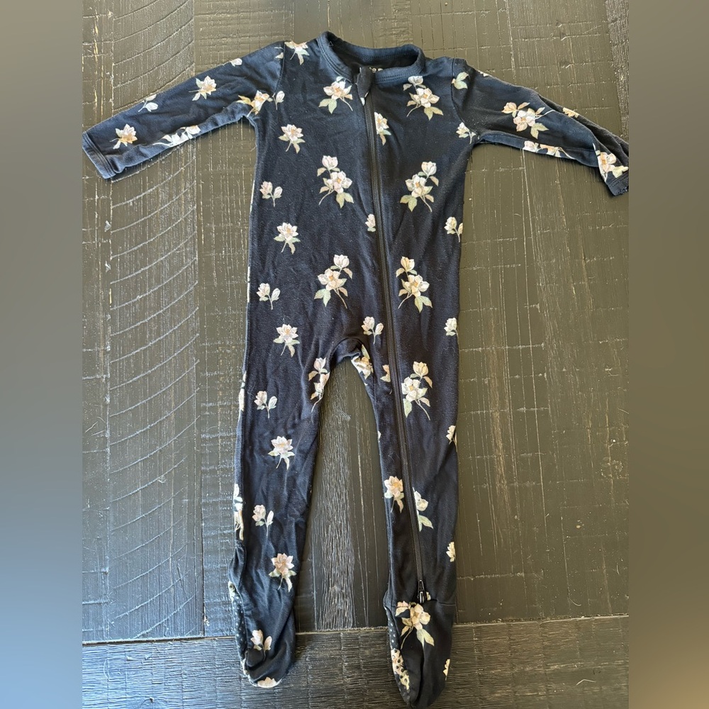 Kyte Baby Footie Bamboo Pajamas in Midnight Magnolia